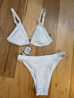 Women’s White Ribbed Triangle Bikini